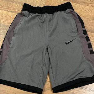 Boys Nike Basketball Shorts | Like New